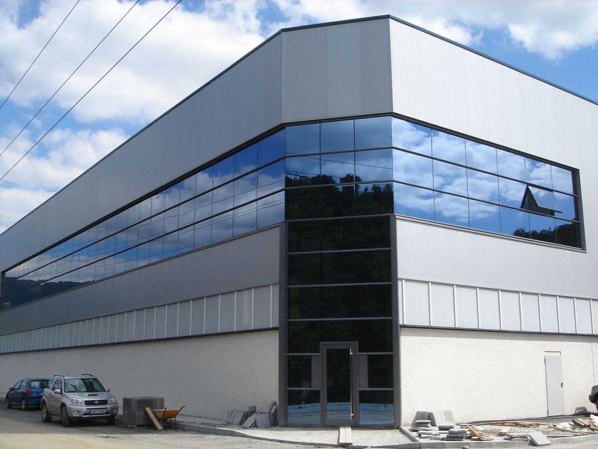Pabellón y oficinas · Bergara · 2007